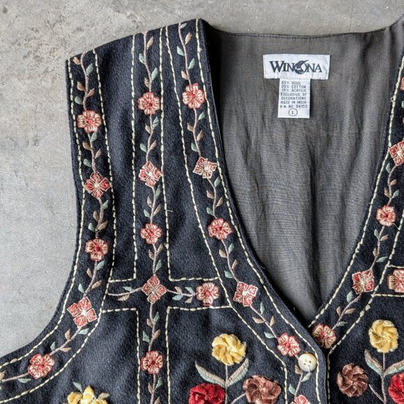 Vintage Winona Knits Navy Red Yellow Floral Embroidered Wool Vest large - Picture 2 of 6